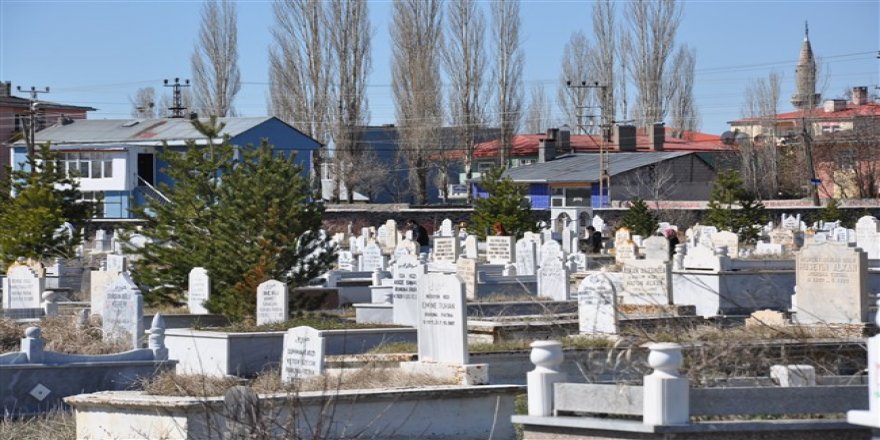 Kars’ta, 2022 yılında bin 431 kişi vefat etti