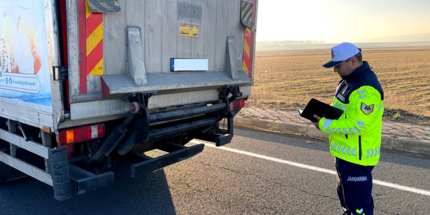 Kars'ta 519 araç ve sürücüsü kontrol edildi