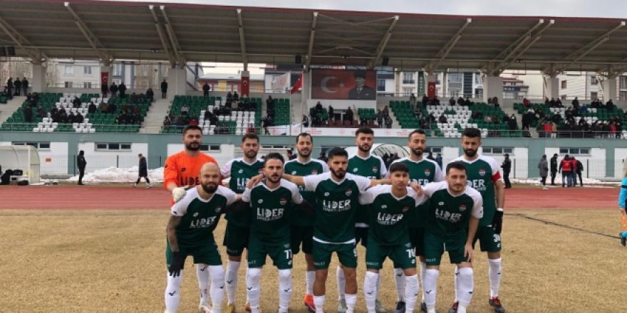 Kars 36 Spor - Erzincan Ulalarspor karşısında sahadan galibiyetle ayrıldı