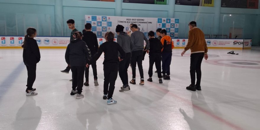 Digorlu gençler curling eğitimi alacak