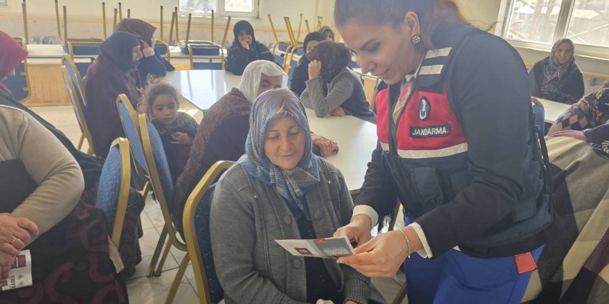 Kars'ta Aile İçi Şiddet ve Erken Yaşta Zorla Evlilik Konularında Eğitim Verildi