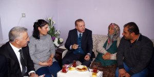 Cumhurbaşkanı Erdoğan Kars'ta Ev Ziyareti Yaptı