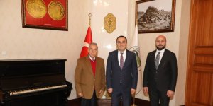 Gazeteci Yavuz Donat Kars'ta