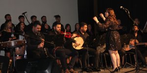 Kars’ta Türk Müziği korosu konser verdi