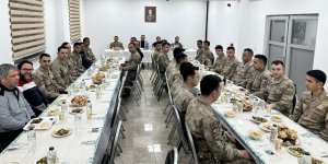 Digor Kaymakamı Orhan Gazi Karakaş, Jandarma Karakolunda personel ile iftar yaptı