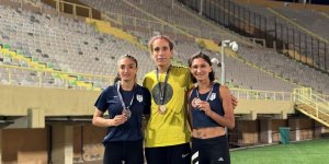 Karslı atlet Bahar Atalay, 5 bin metrede Türkiye Şampiyonu oldu