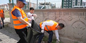 Kars Belediyesi'nin temizlik seferberliği sürüyor